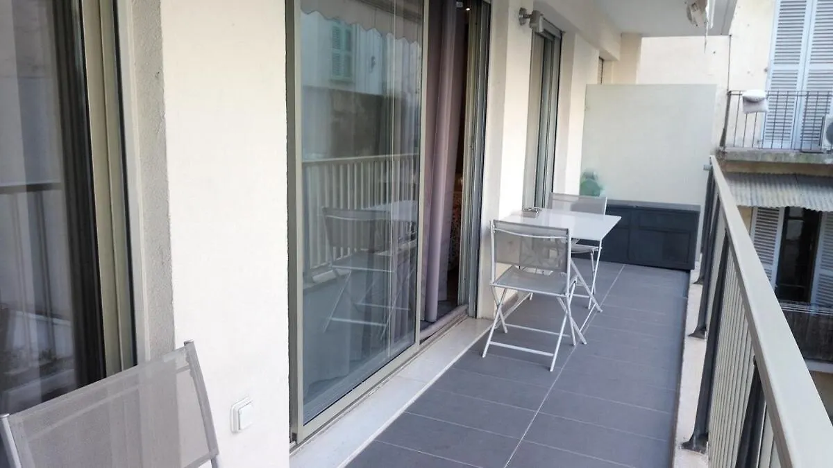 Apartment Elegant F2 With All Comforts In Center Of Cannes