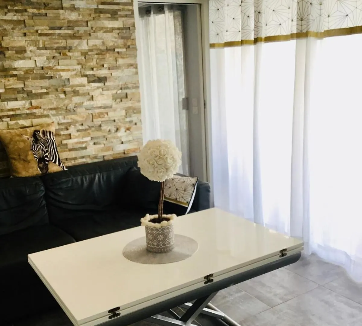 Apartment Elegant F2 With All Comforts In Center Of Cannes